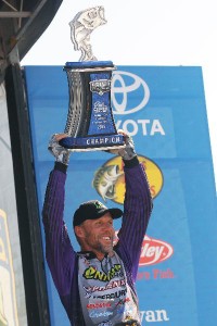 Aaron-Martens-wins-Bassmaster-Elite-Series-Lake-Havasu